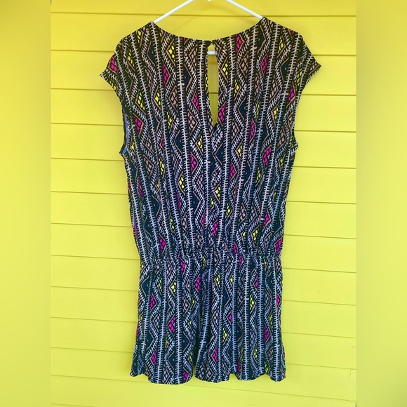 BCBGeneration ROMPER, Sz L, EUC, Super-Soft, Comfy, Poly/Spandex, Colorful & Fun - Picture 8 of 15